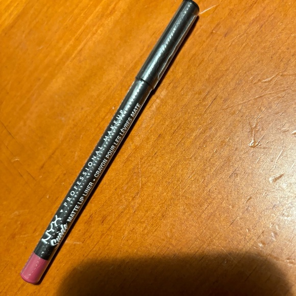 NYX Lip & Eye Makeup Set - Picture 5 of 15